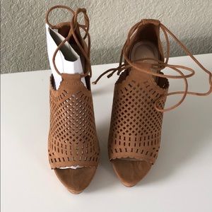 Open toe heeled sandals